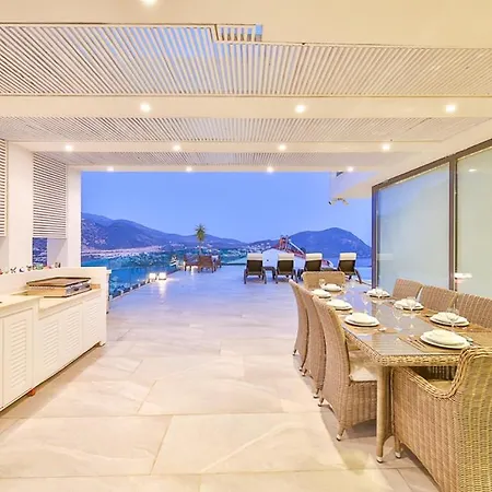 Sleeps 10 With Pool Air Con And Wifi Вилла *