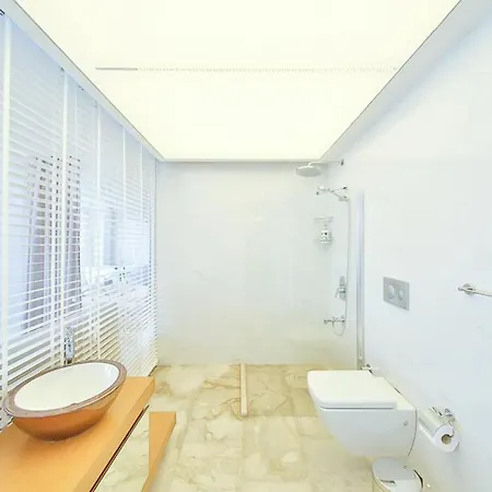 Вилла Sleeps 10 With Pool Air Con And Wifi Калкан