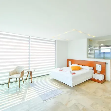 Sleeps 10 With Pool Air Con And Wifi Вилла *